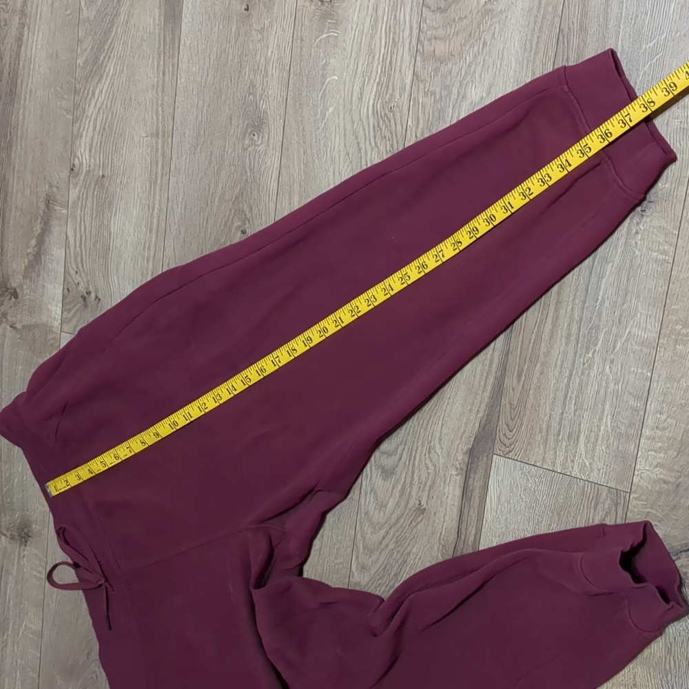 Lululemon Scuba High Rose Wine Red Jogger  Size 20 - Picture 7 of 10